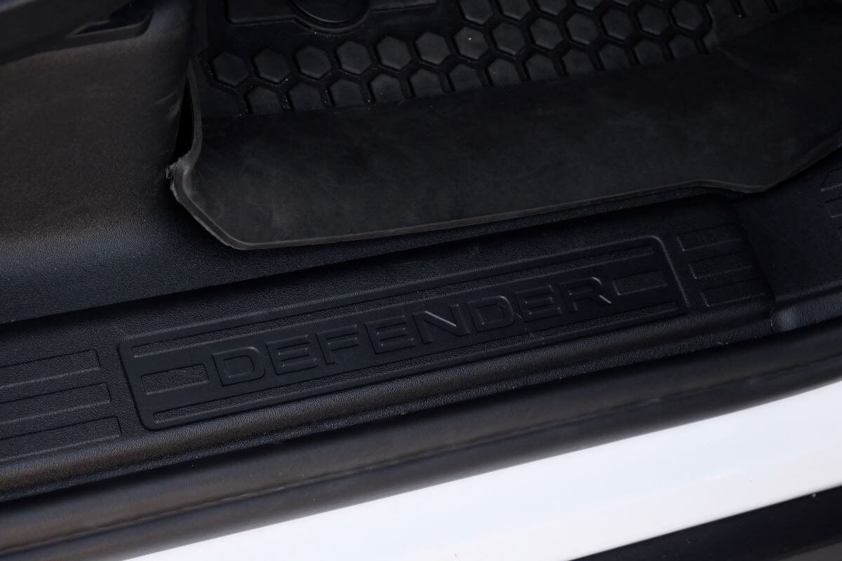 2025 Land Rover Defender Rental Los Angeles