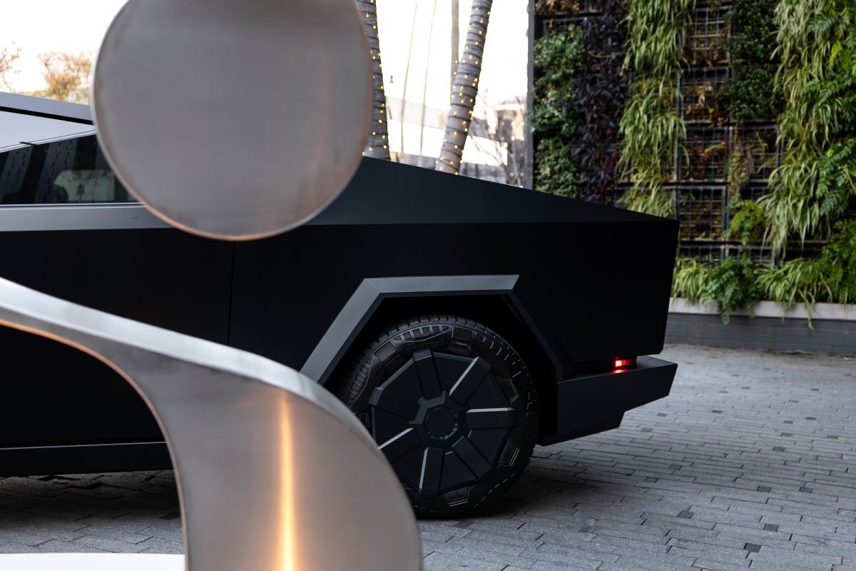 Tesla Cybertruck FSD 2026 Rental LAX