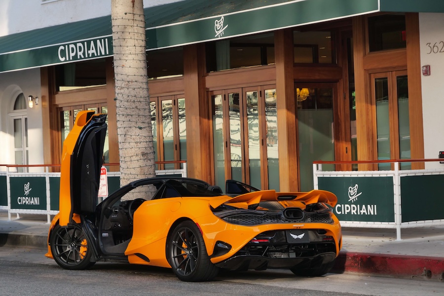 McLaren 750S Spider 2024 Orange For Rental McLaren 750S Spider 2024 Orange For Rental