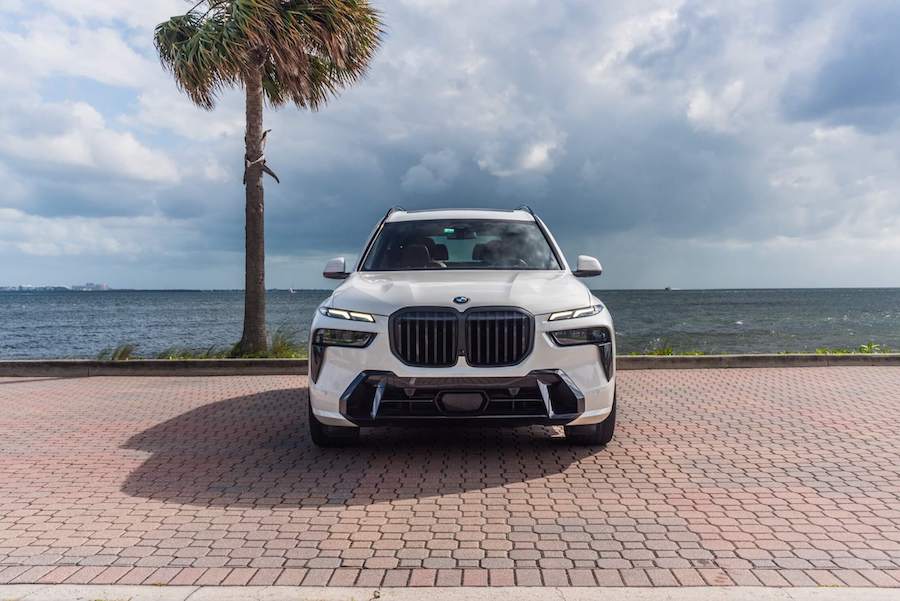 BMW X7 40i 2023 For Rent in Los Angeles BMW X7 40i 2023 For Rent in Los Angeles