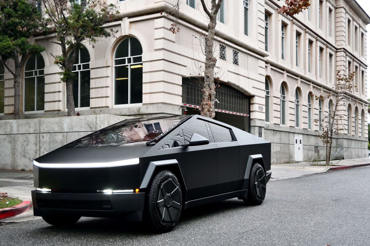 Tesla Cyberbeast 2024 for Rental in LAX