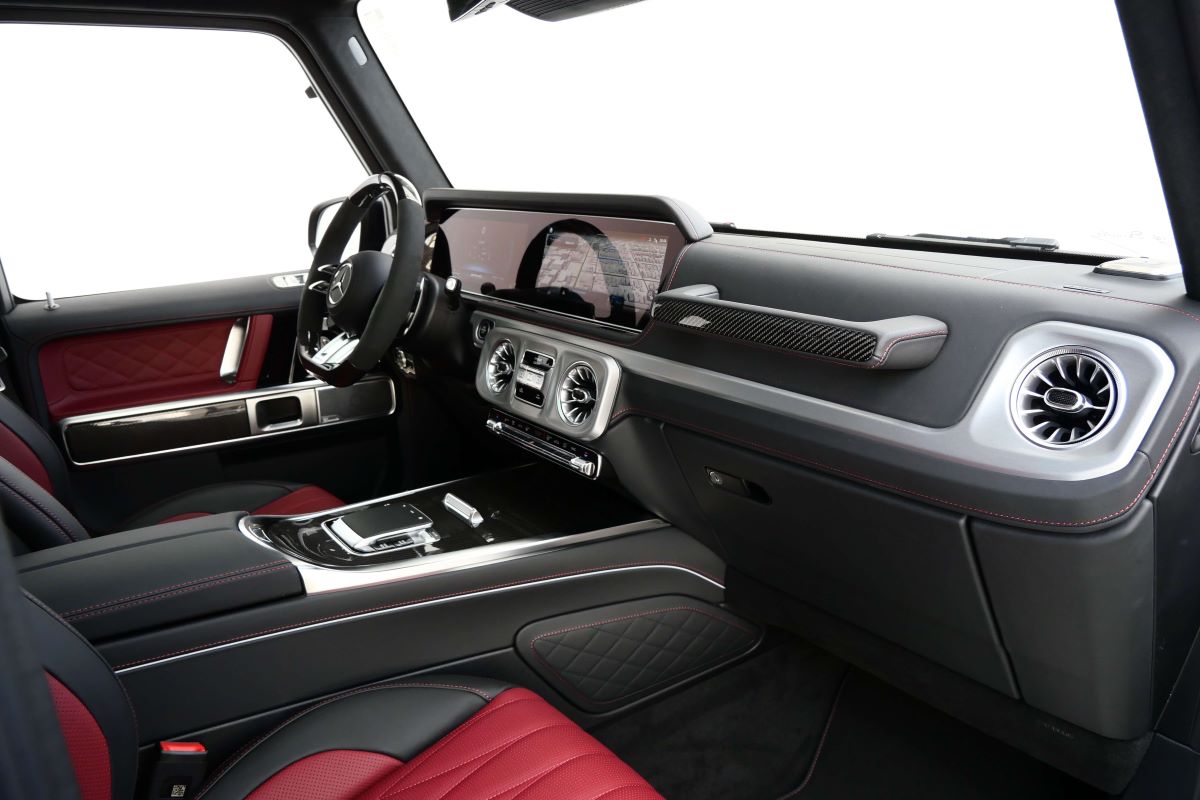 rent a Mercedes AMG 63 2025 in LAX rent a Mercedes AMG 63 2025 in LAX