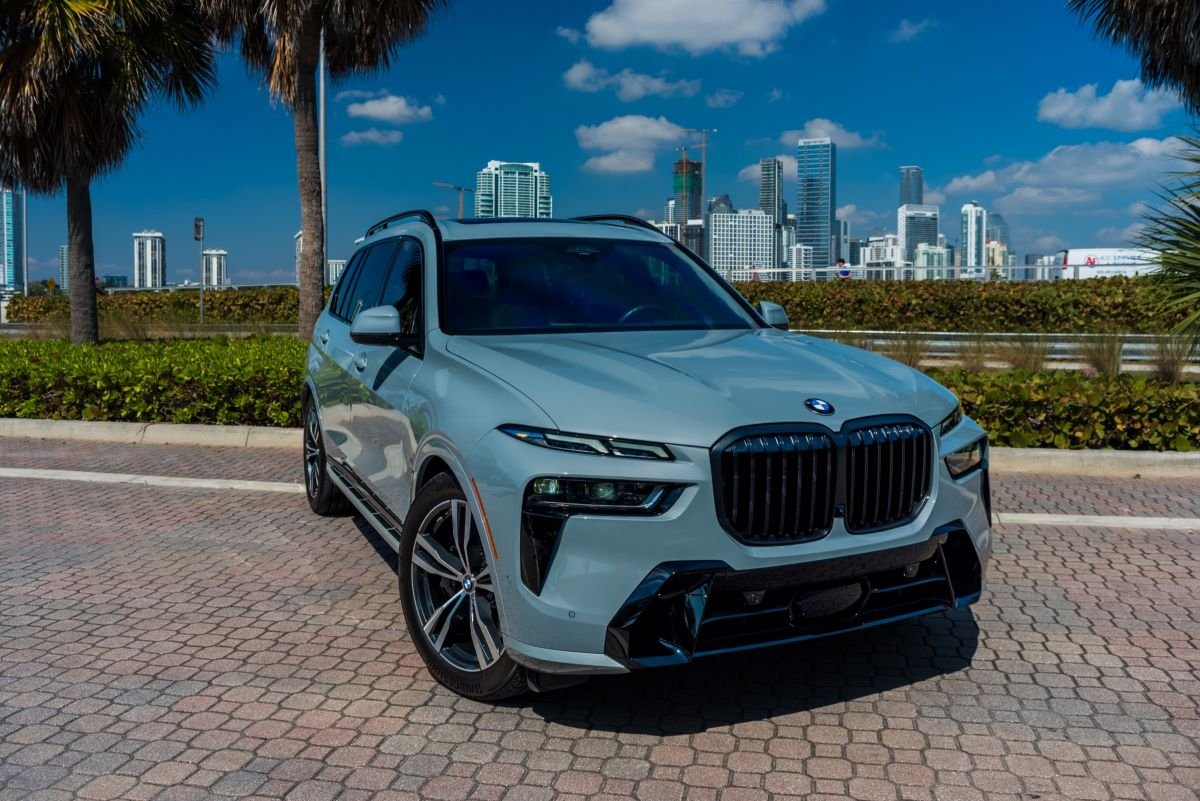 BMW X7 rental in Miami