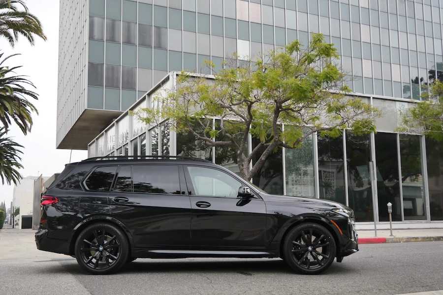 Rent a BMW X7 40i 2024 LA