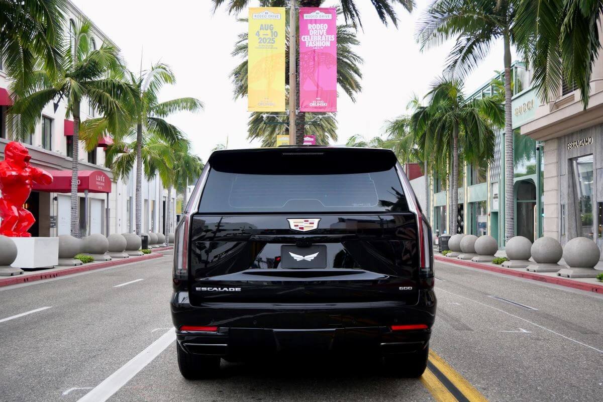 2025 Cadillac Escalade Platinum for rent in Los Angeles 2025 Cadillac Escalade Platinum for rent in Los Angeles