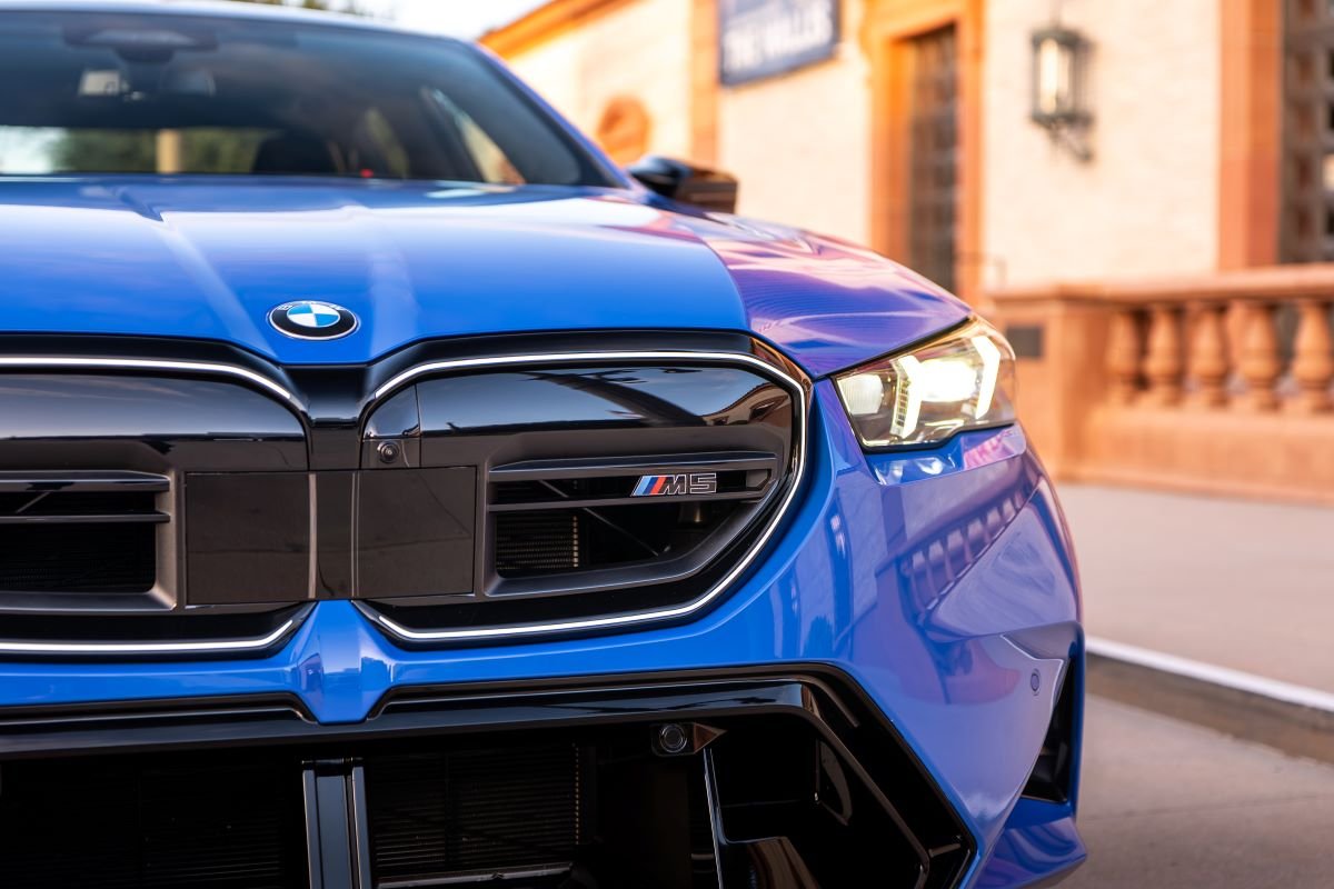BMW G90 M5 rental in Los Angeles BMW G90 M5 rental in Los Angeles