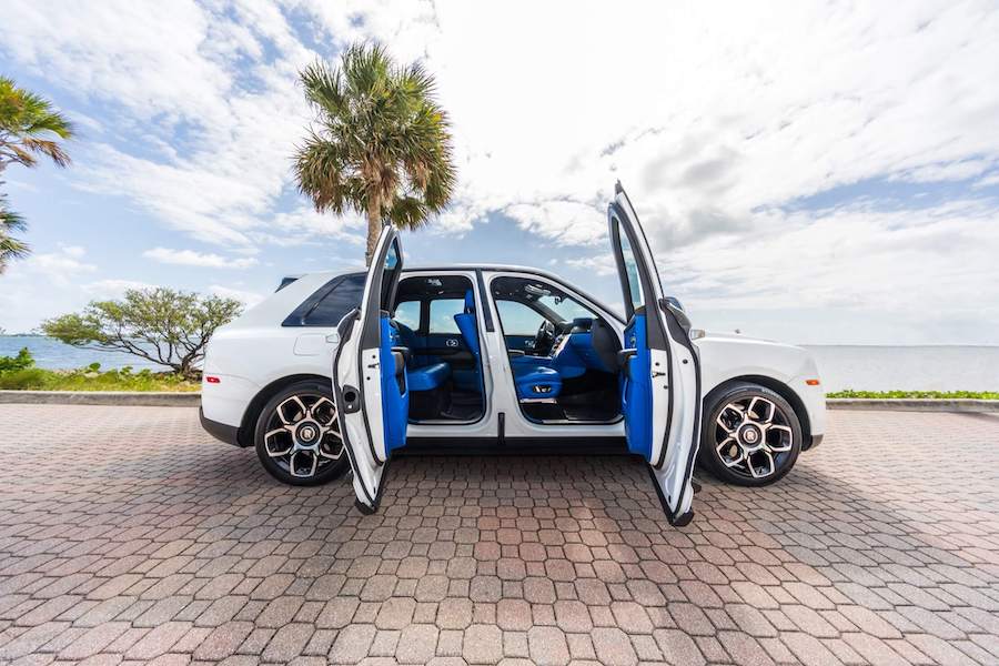 Rent Rolls Royce Cullinan in Los Angeles
