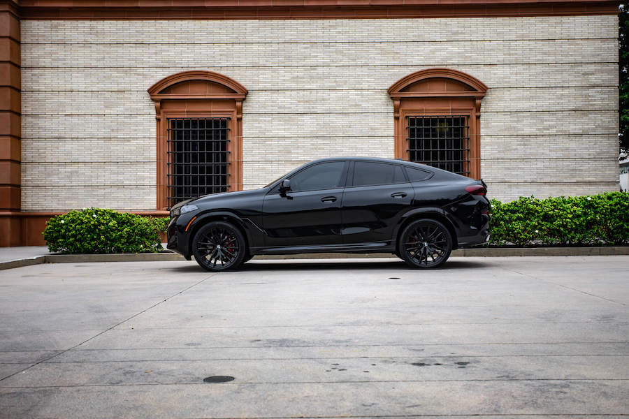 BMW X6 M40i 2024 Black For Rent in Los Angele
