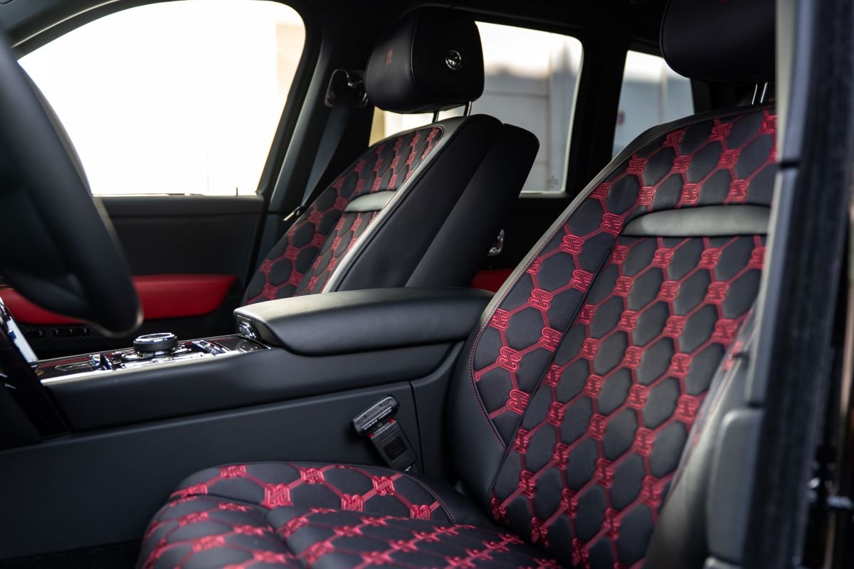 Rent a Rolls-Royce Cullinan Black Badge 2025 in Los Angeles Rent a Rolls-Royce Cullinan Black Badge 2025 in Los Angeles
