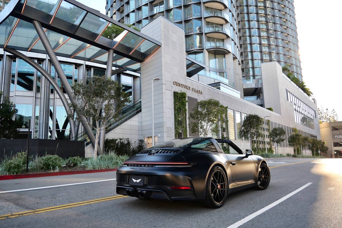 Porsche 911 Targa 4 GTS rental in LA