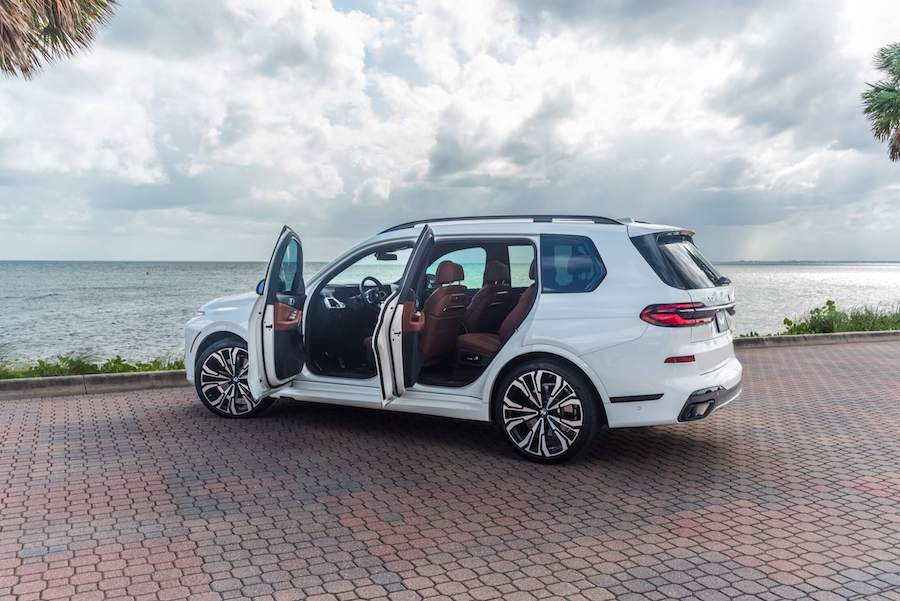 Rent BMW X7 40i 2023 in LA Rent BMW X7 40i 2023 in LA
