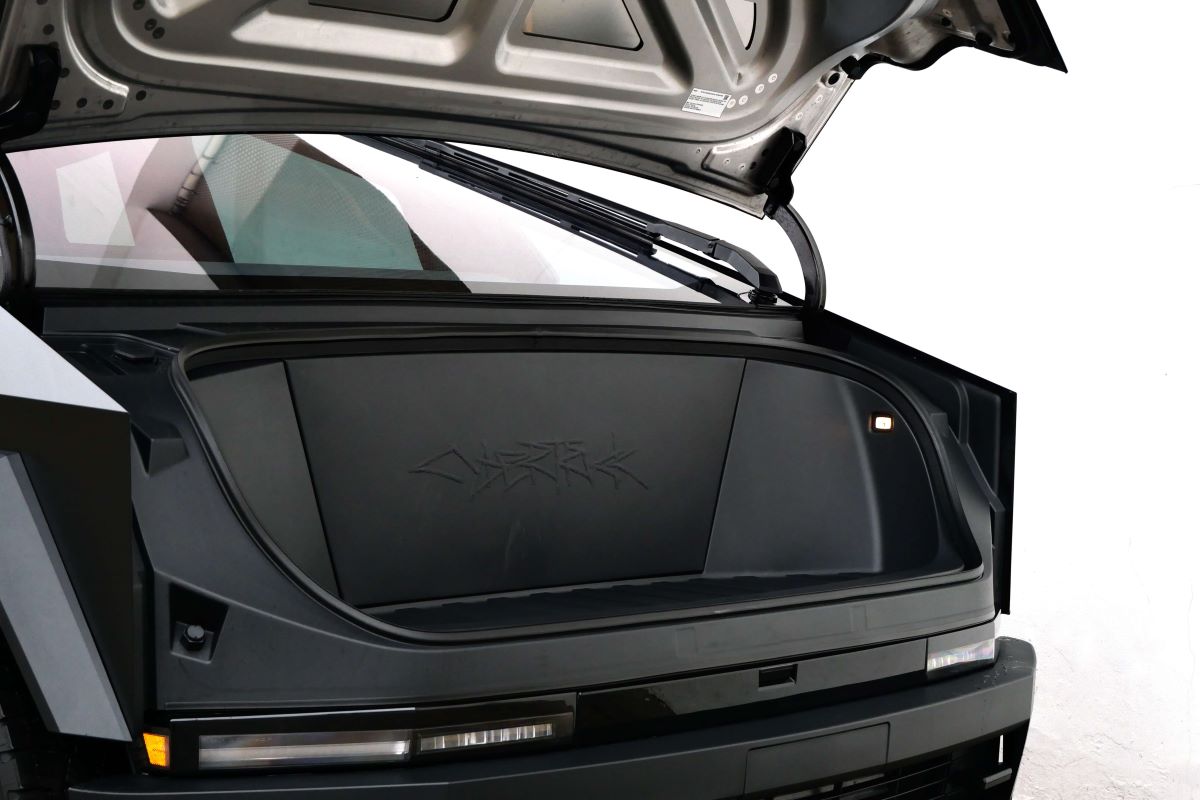 Tesla Cyberbeast 2024 Rental in LA
