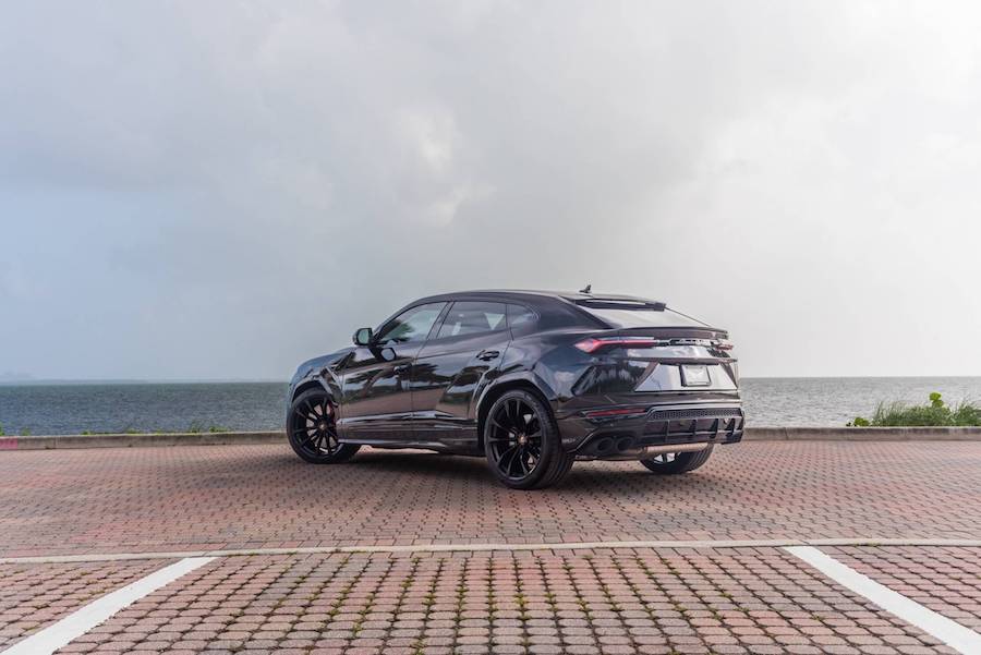 Black Lamborghini Urus For Rental in Miami
