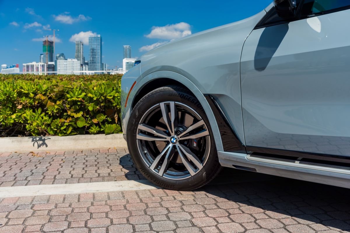BMW X7 rental in Miami
