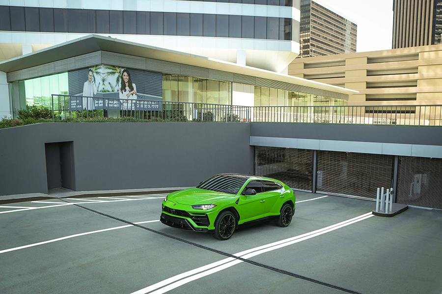 2020 Lamborghini Urus Green