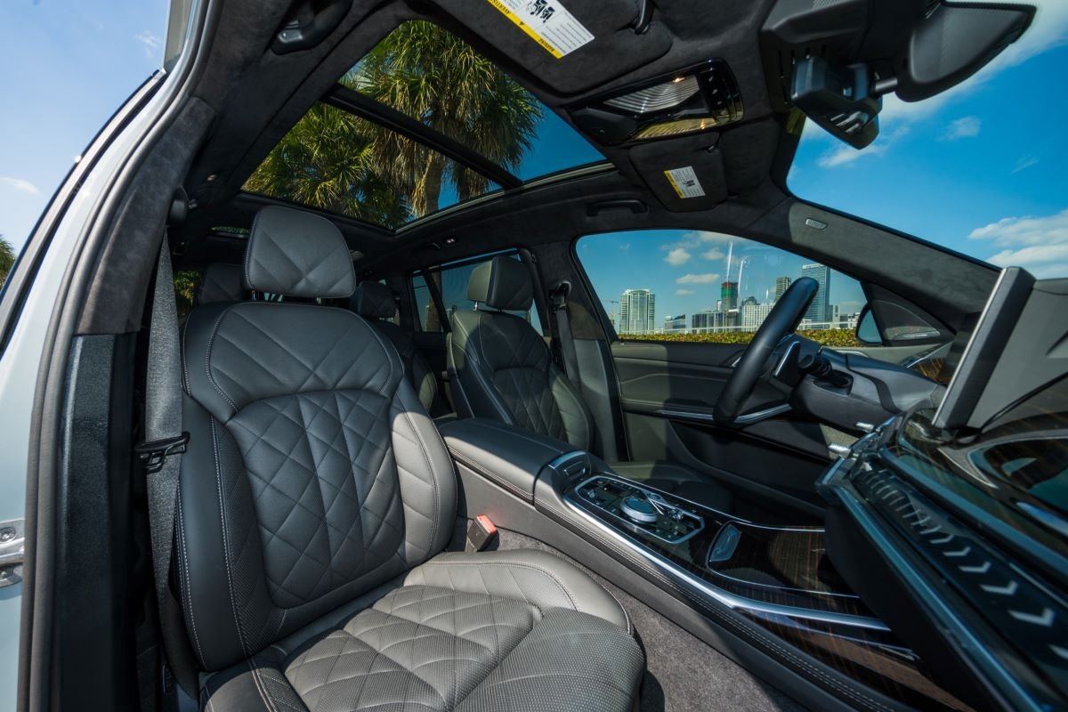 BMW X7 rental in Miami