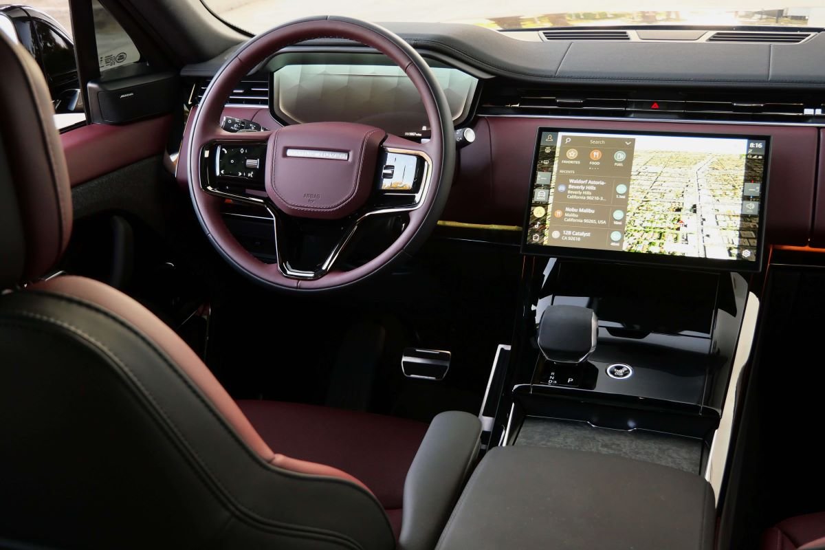 Rent a Range Rover Sport Dynamic 2025 in LAX