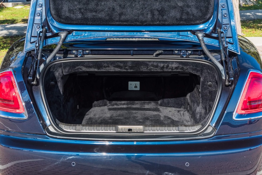 Luxury Rolls-Royce Dawn Miami