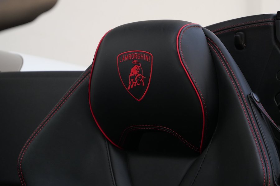 Rent Lamborghini Huracan EVO Spyder white in LA