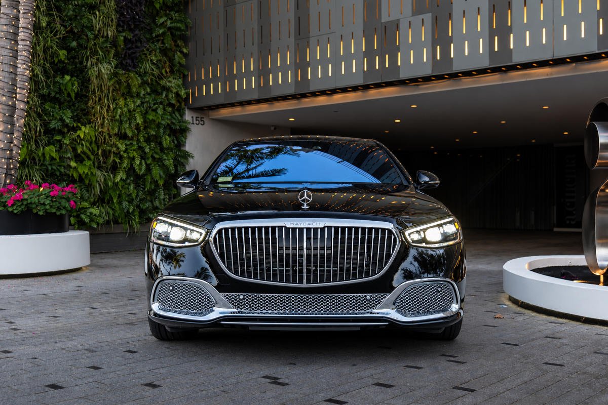 Mercedes Maybach S680 rental LAX Mercedes Maybach S680 rental LAX