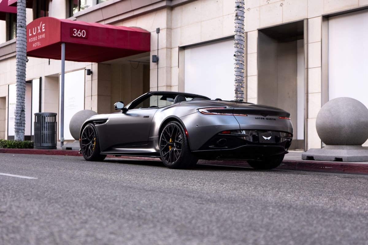 Rent a Aston Martin DB 12 Volante 2025 in Los Angeles Rent a Aston Martin DB 12 Volante 2025 in Los Angeles