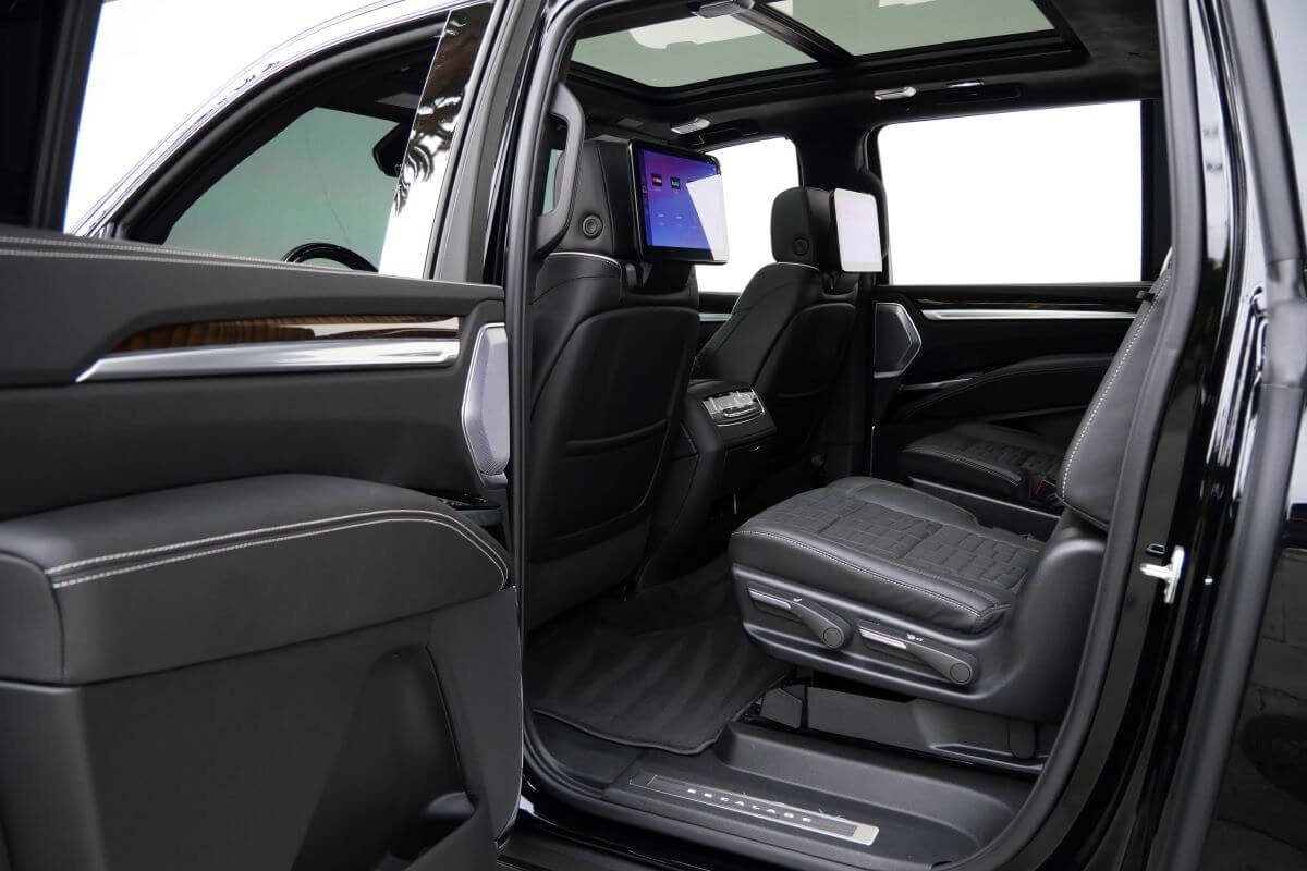 Rent a 2025 Cadillac Escalade Platinum in Los Angeles Rent a 2025 Cadillac Escalade Platinum in Los Angeles