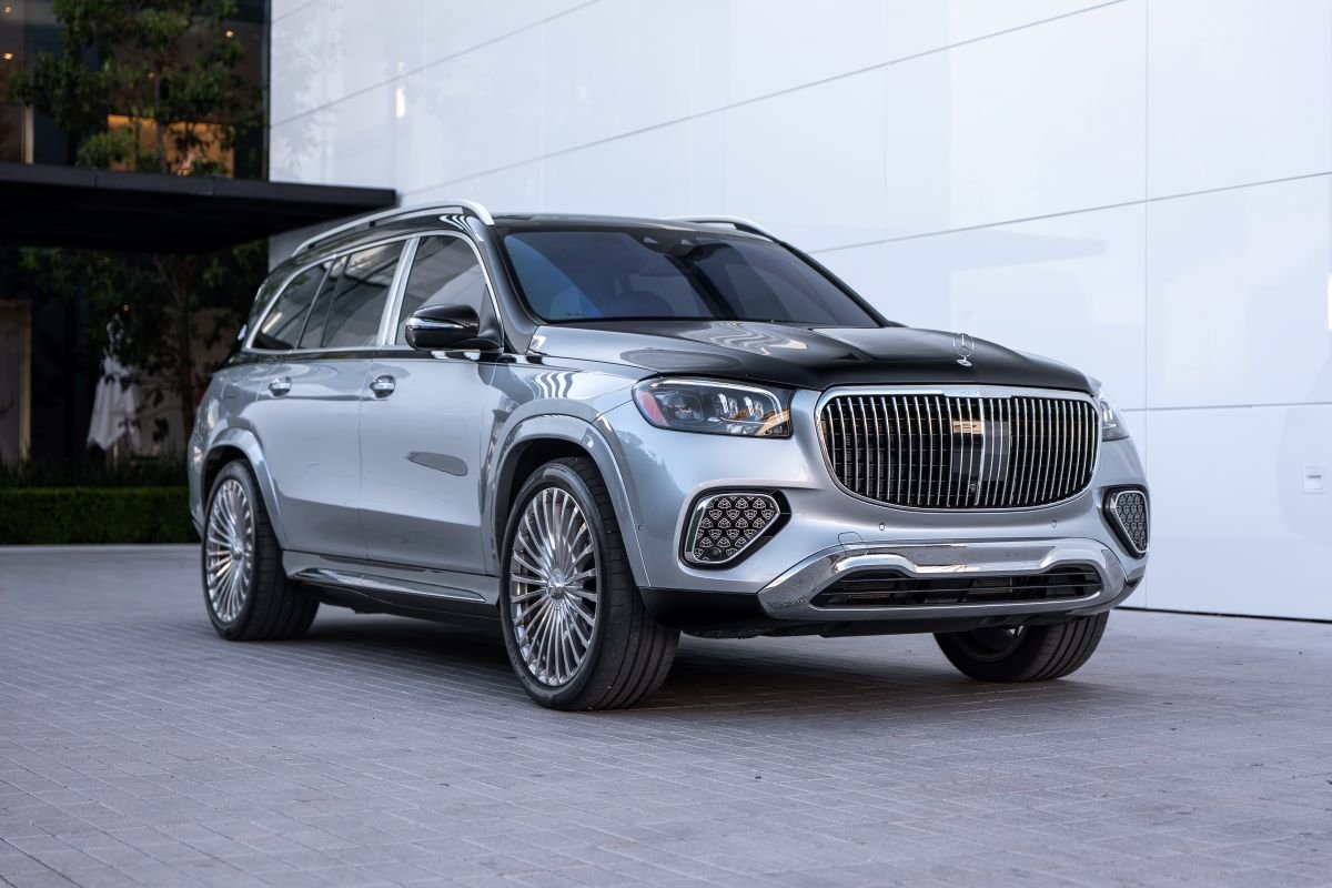 Mercedes GLS Maybach GLS 600 Rental in Los Angeles