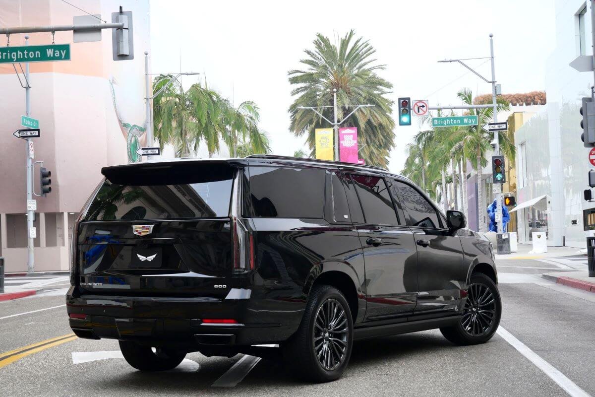 rent a 2025 Cadillac Escalade Platinum in LAX rent a 2025 Cadillac Escalade Platinum in LAX