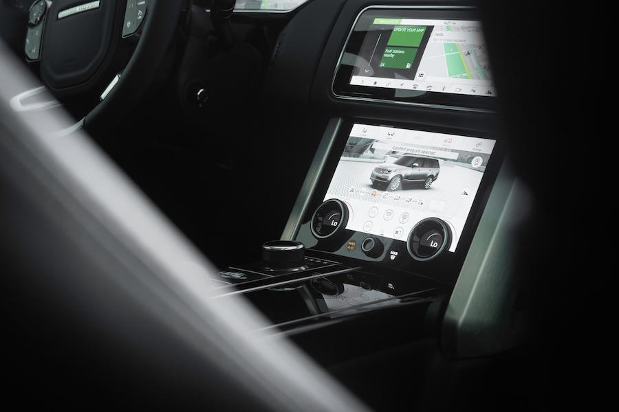 Interior of the 2018 Range Rover HSE Interior of the 2018 Range Rover HSE