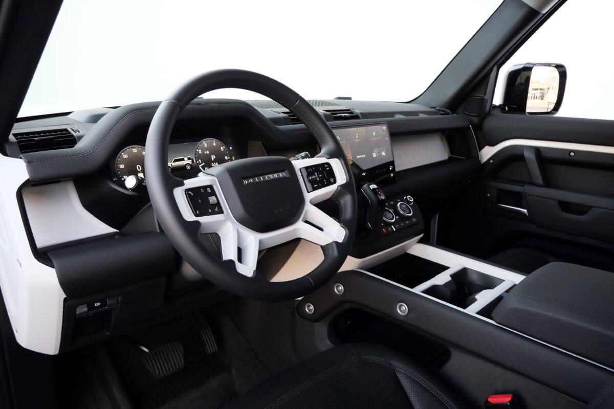 Range Rover Defender 2025 in LA For Rent
