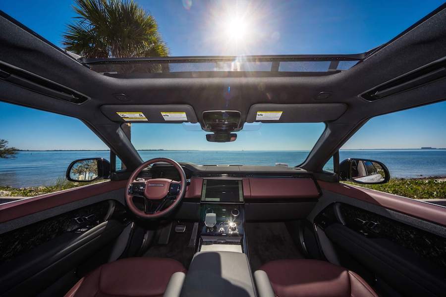 White Range Rover Sport Dynamic Rental