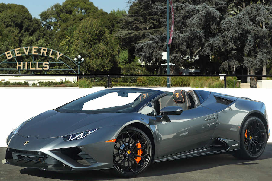 Lamborghini Huracan EVO Spyder Rental