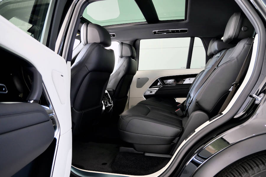 Range Rover P530 LWB 2023 Matte Black For Rent in LA Range Rover P530 LWB 2023 Matte Black For Rent in LA