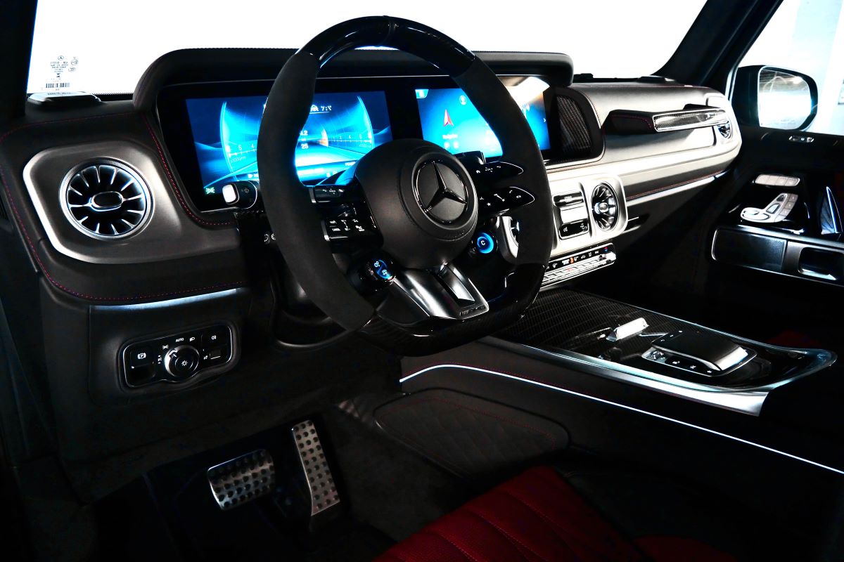 rent a Mercedes AMG 63 2025 in LAX rent a Mercedes AMG 63 2025 in LAX