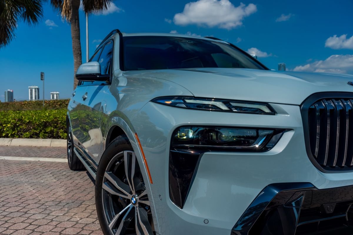 BMW X7 rental in Miami