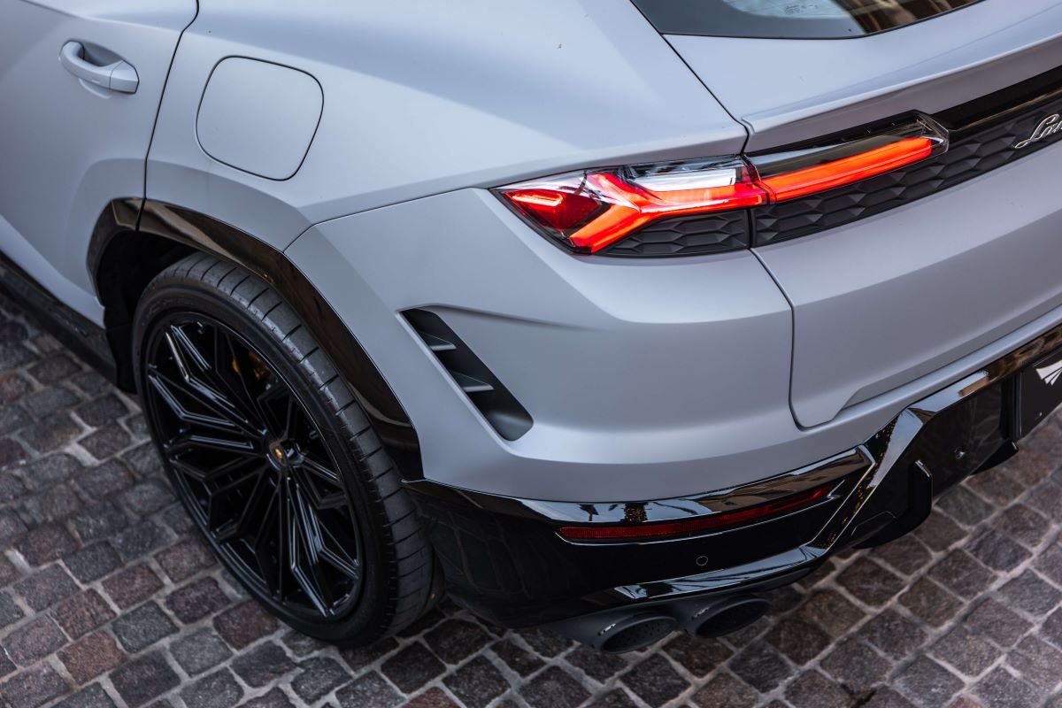 Rent a Lamborghini Urus SE 2025 in LA Rent a Lamborghini Urus SE 2025 in LA