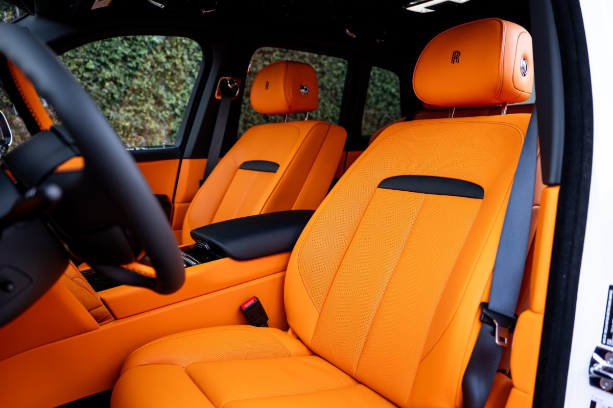 Rolls Royce Cullinan rental in Los Angeles