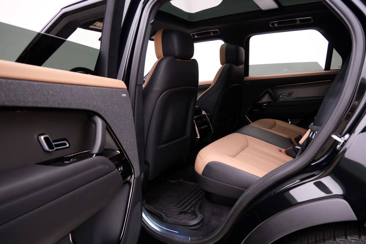 Rent a Range Rover Sport Dynamic 2025 in LA