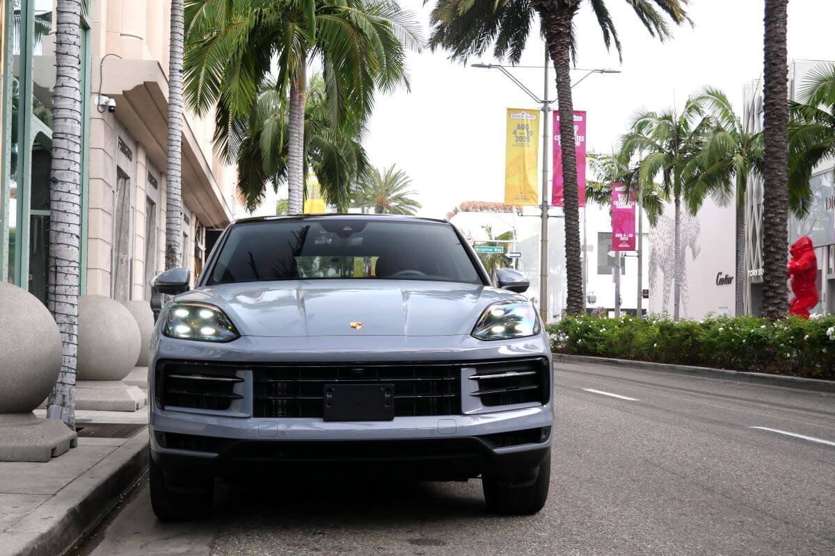2025 Porsche Cayenne Coupe Rental Los Angeles