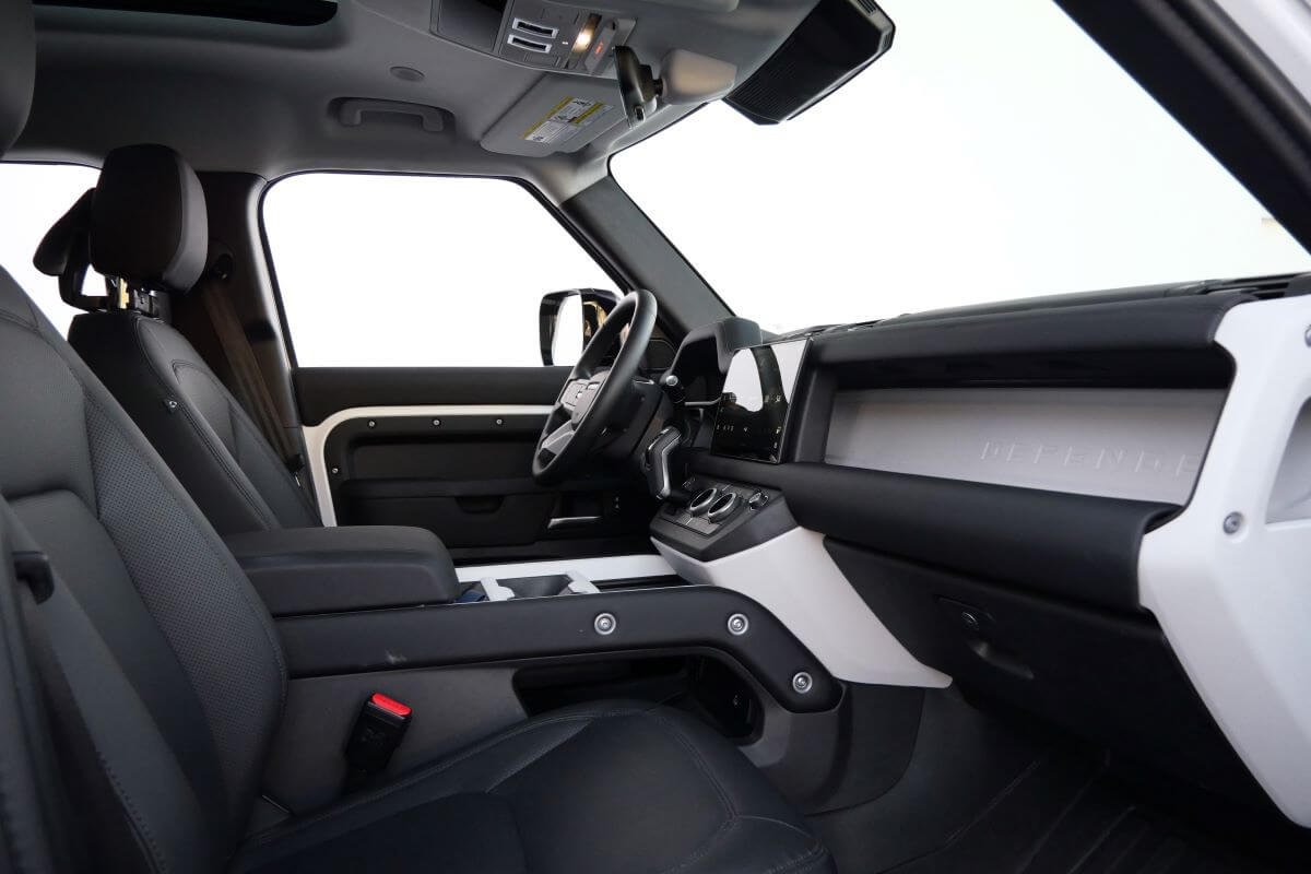 2025 Land Rover Defender Rental Los Angeles