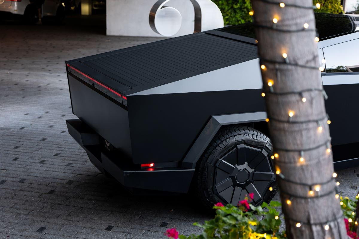 Tesla Cybertruck FSD 2026 Rental LAX