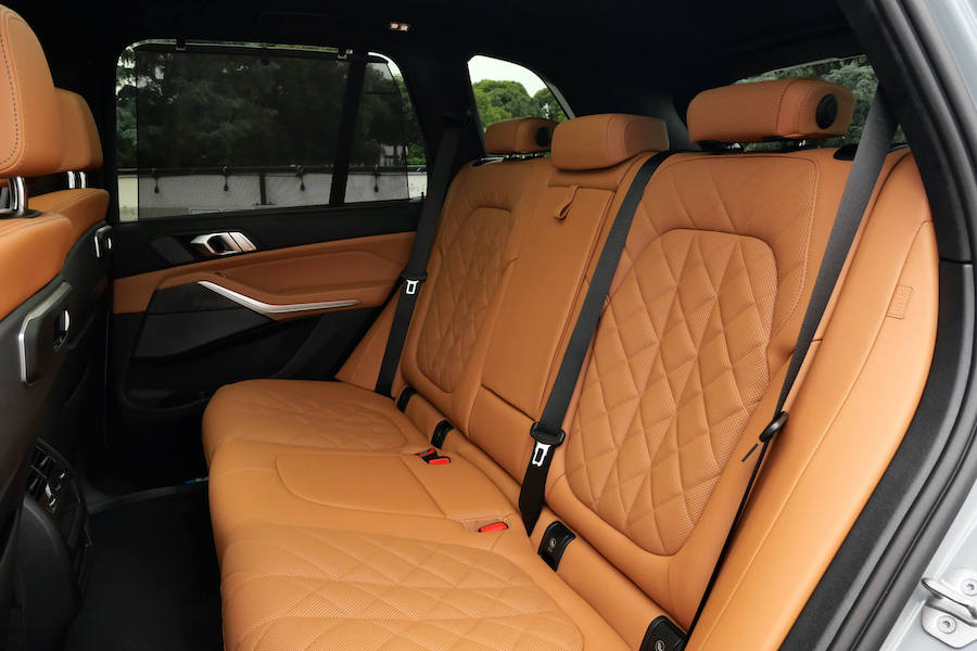 BMW X5 M50e 2024 For Rent in Los Angeles