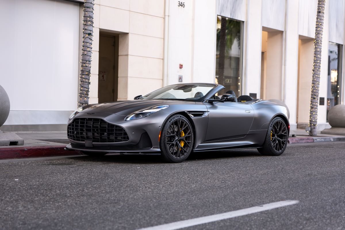 Rent a Aston Martin DB 12 Volante 2025 in Los Angeles Rent a Aston Martin DB 12 Volante 2025 in Los Angeles