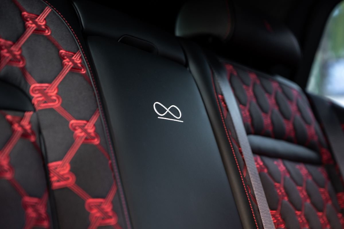 Rolls-Royce Cullinan Black Badge 2025 rental LAX Rolls-Royce Cullinan Black Badge 2025 rental LAX