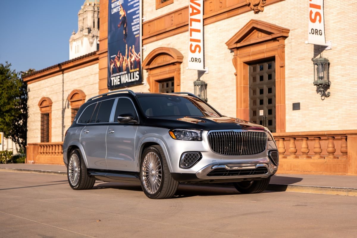 Mercedes GLS Maybach GLS 600 Rental in Los Angeles