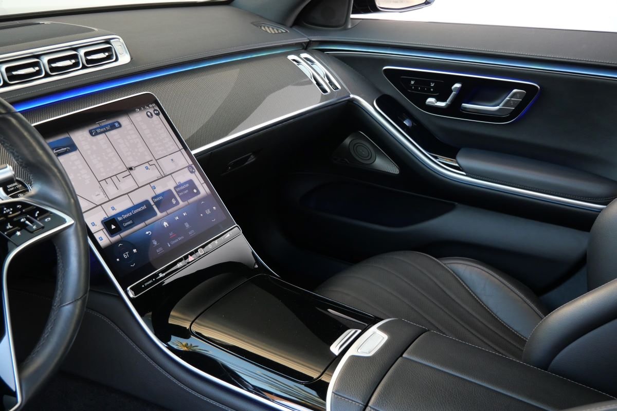 Mercedes Benz S500 rental in Los Angeles