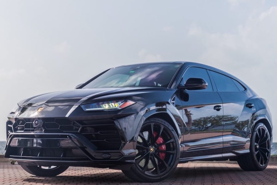 Lamborghini Urus Rental