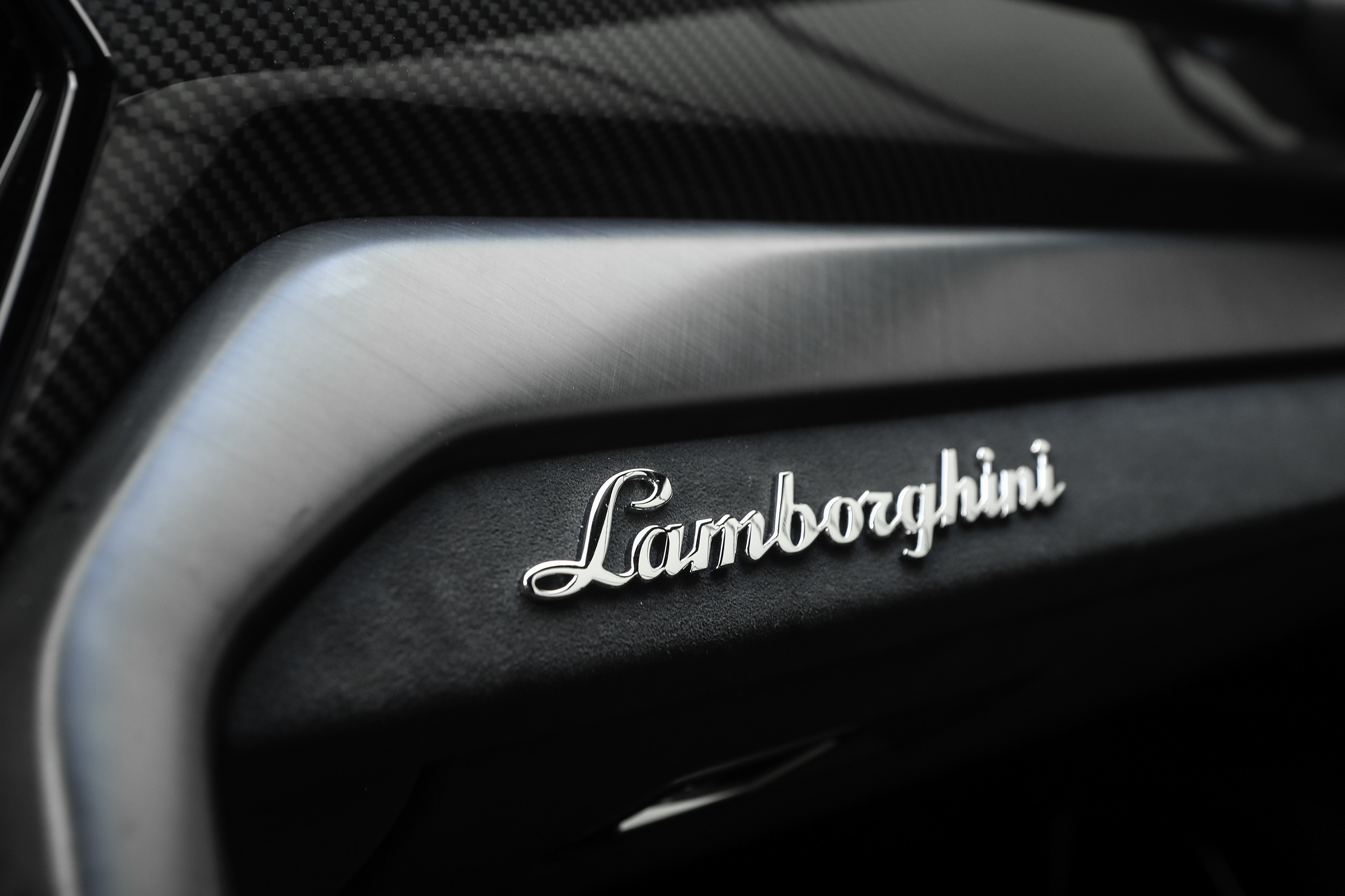 2020 Lamborghini Urus Green