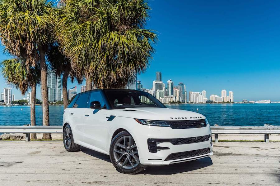 White Range Rover Sport Dynamic Rental