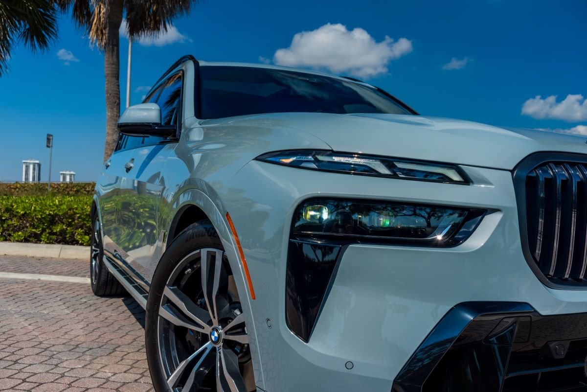 BMW X7 rental in Miami